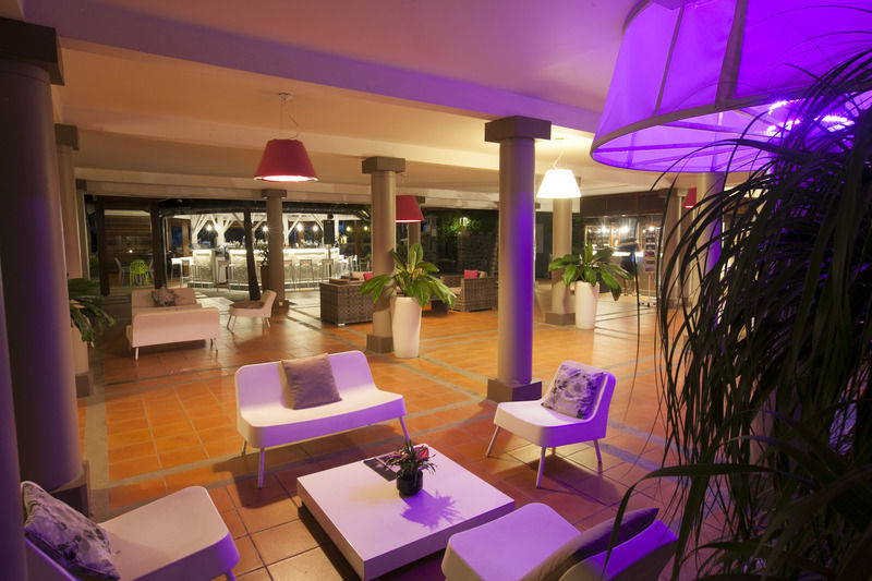 Hotel Les Creoles Saint-Gilles-les Bains Exterior foto
